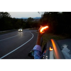 Balise V16 connectée FlashLED – signal lumineux + géolocalisation DGT 3.0